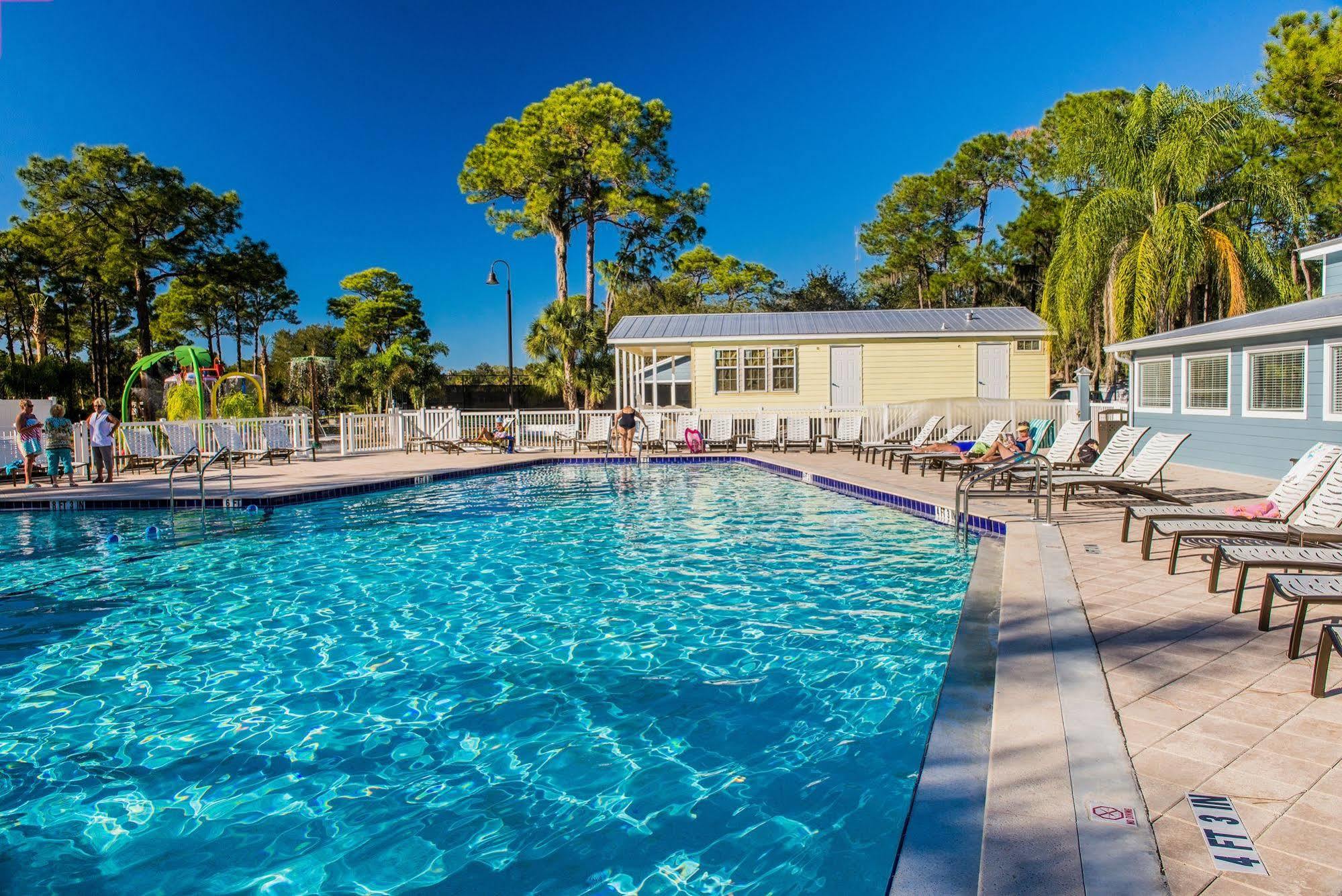 Ramblers Rest Rv Campground Hotel North Port Exterior photo